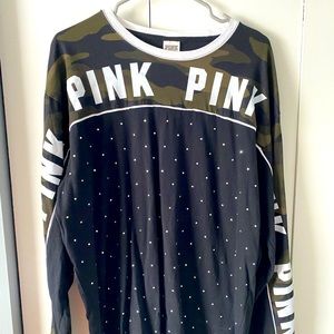 PINK VS Long-sleeve bling top